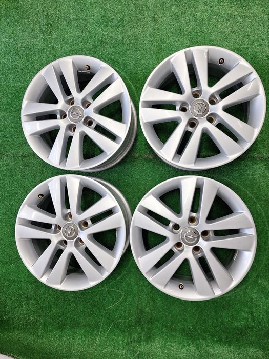 Опел "Мерива"-16цола-5/110-с датчици-оригинални