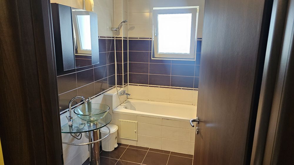 Inchiriez garsoniera