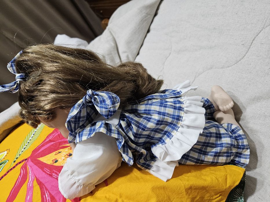 Винтажная фарфоровая кукла