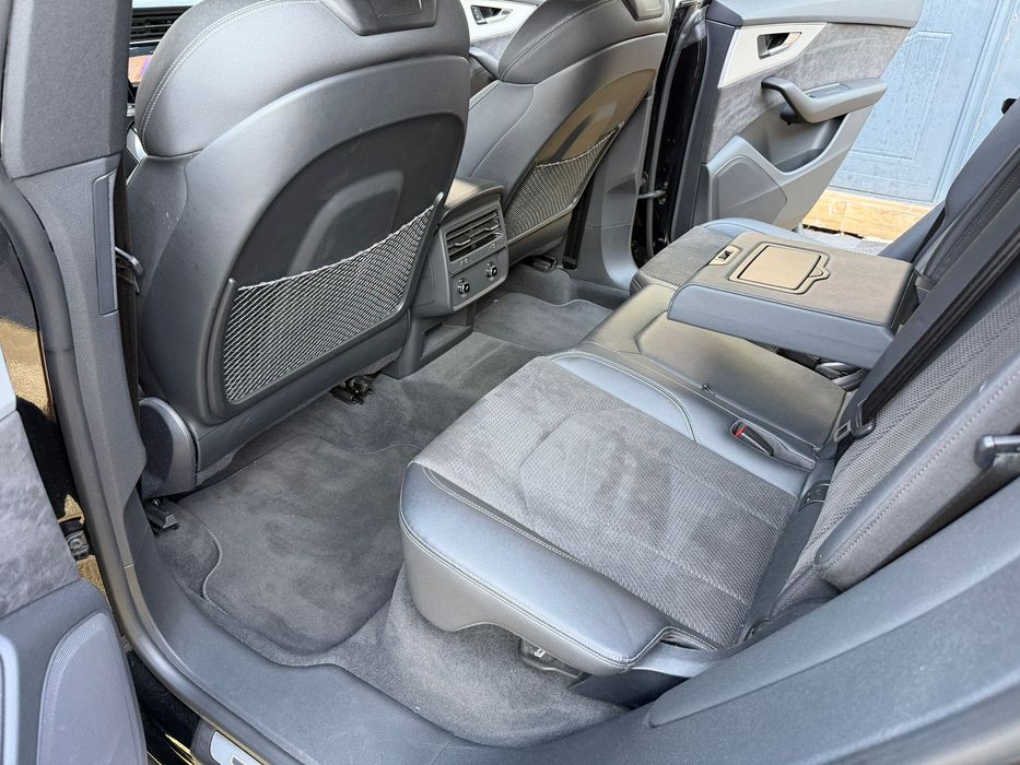 Audi q8 S-line int ext