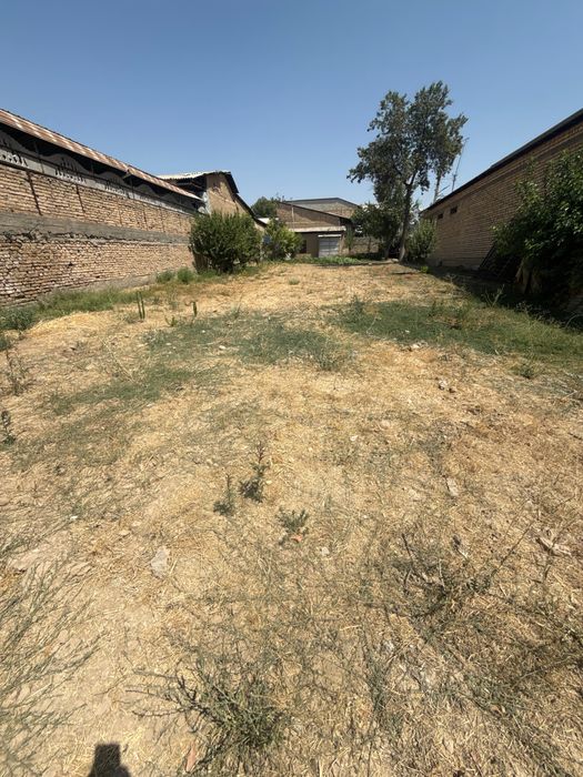 Продаю землю с времянкой