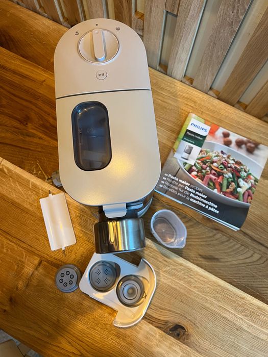 Aparat de facut paste Philips HR2345/19