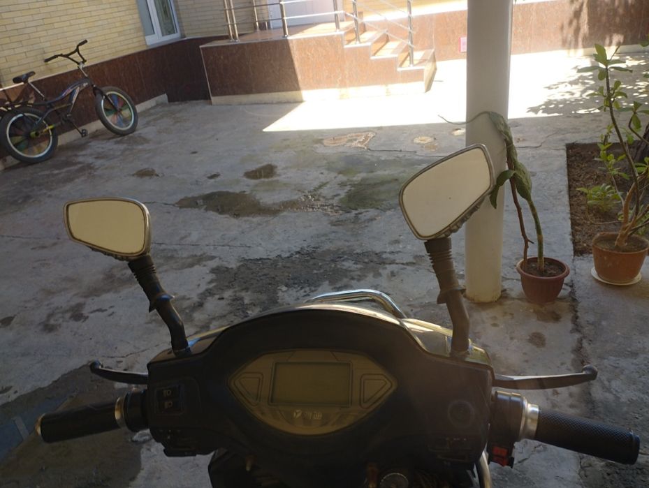 Skuter 5 ta akumlatori yoʻq