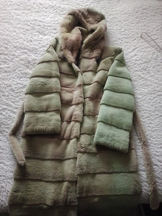 Продам натуральную шубу.