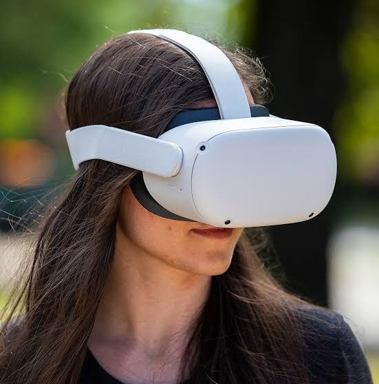 Продам очки виртуальной реальности oculus quest 2
