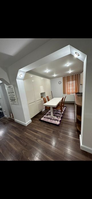 Apartament camere de vanzare