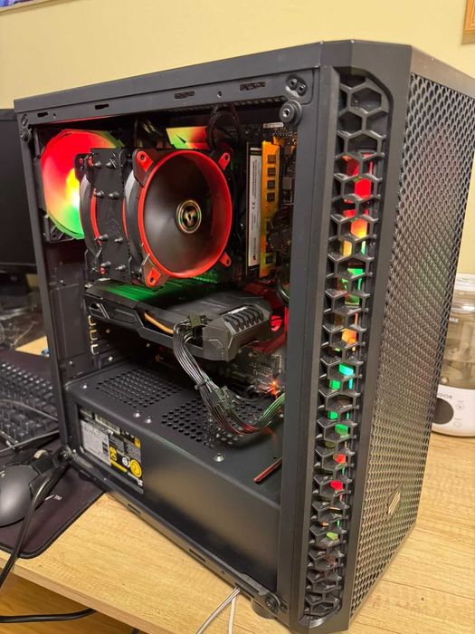 PC Gaming i7-8700 GTX1050Ti 16GB RAM SSD + HDD