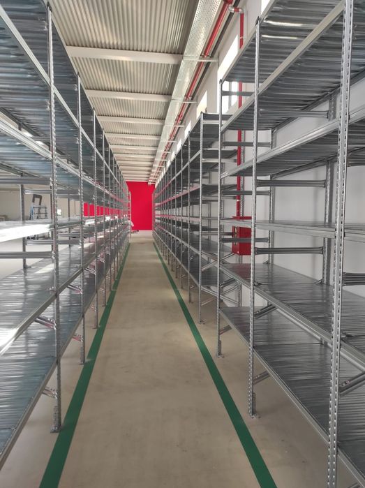 Rafturi pentru depozitare