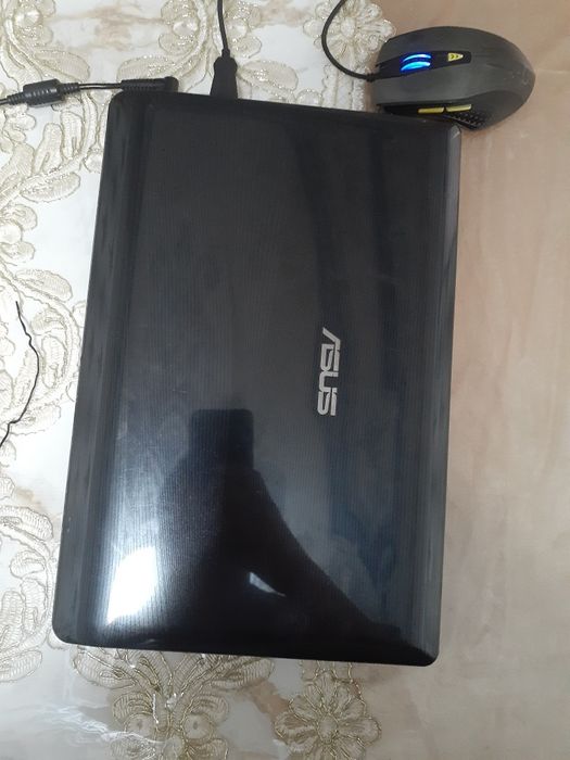 Asus K53U zaryadchiki mishka va klaviatura  bilan