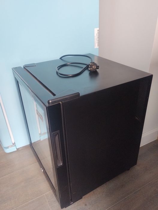 Хладилна витрина