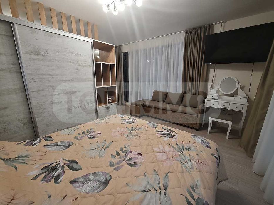 Тристаен апартамент под наем в центъра на Варна