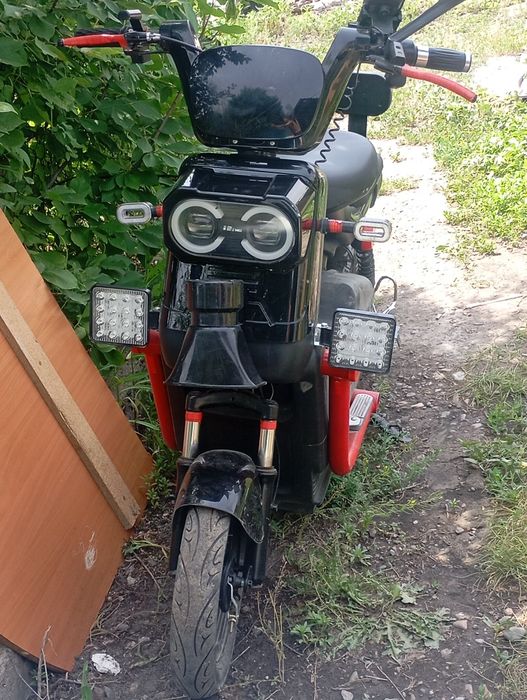Продам скутер танк 14 размер
