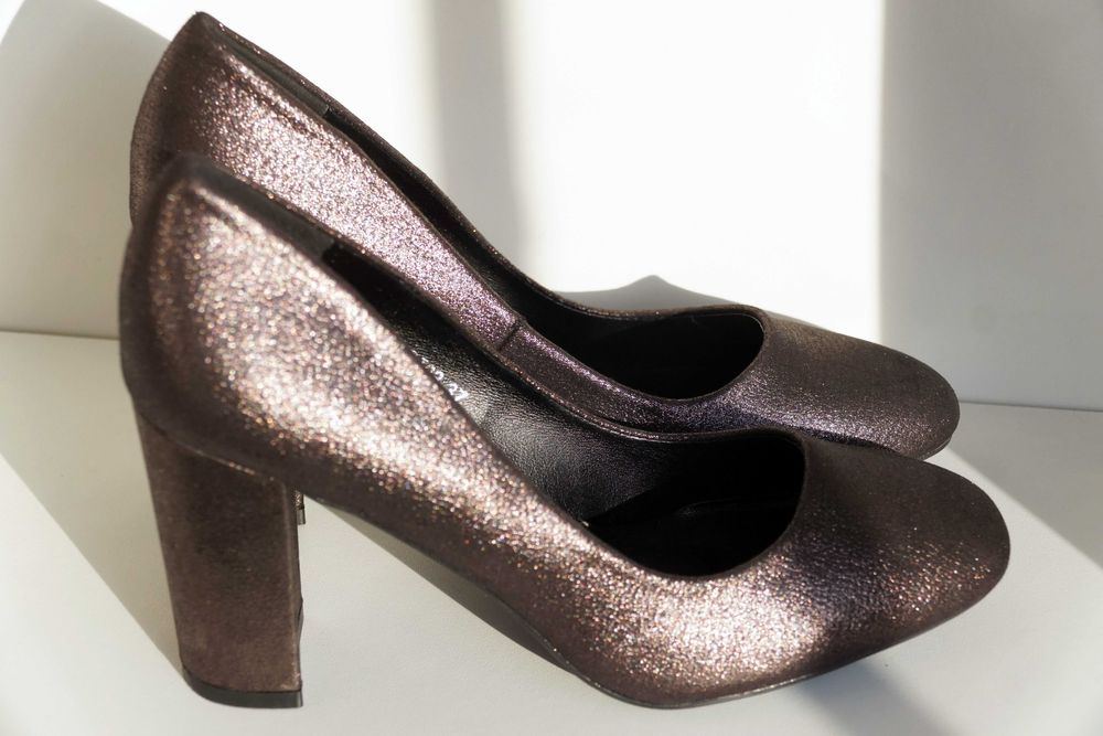 Vand pantofi casual!