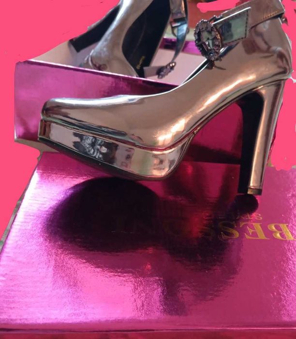 Tufli Bessoni kablok yangi