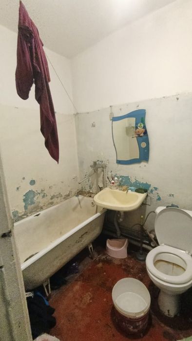 Продаётся 2х ком. кв. в 7мкр дом 13
