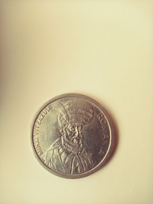 Monedã veche de 100 lei. Mihai viteavu bine întreținută anul 1993