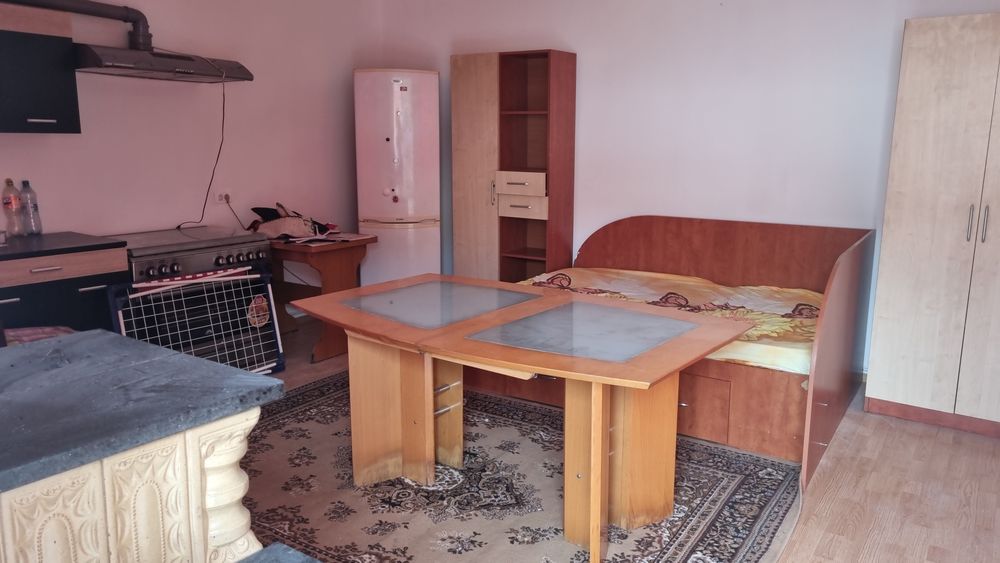 Închiriez apartament cu o camera. În calea sagului