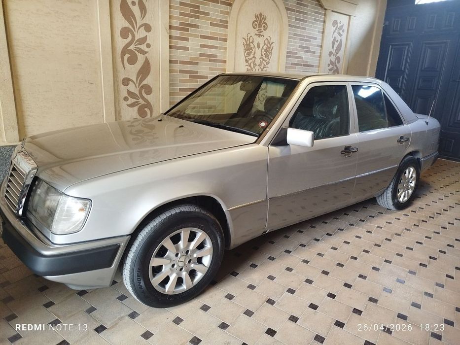 Mercedes-Benz 230 1993