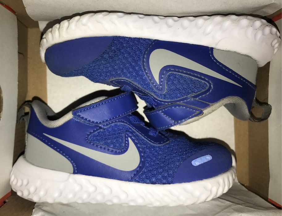 Кроссовки Nike