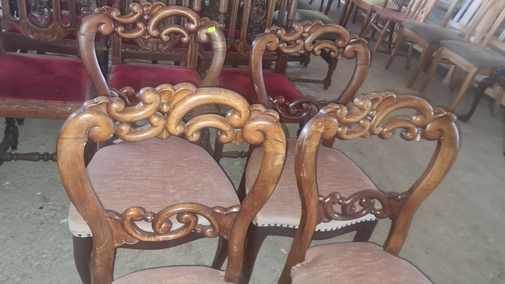 стол луи с плюшена дамаска