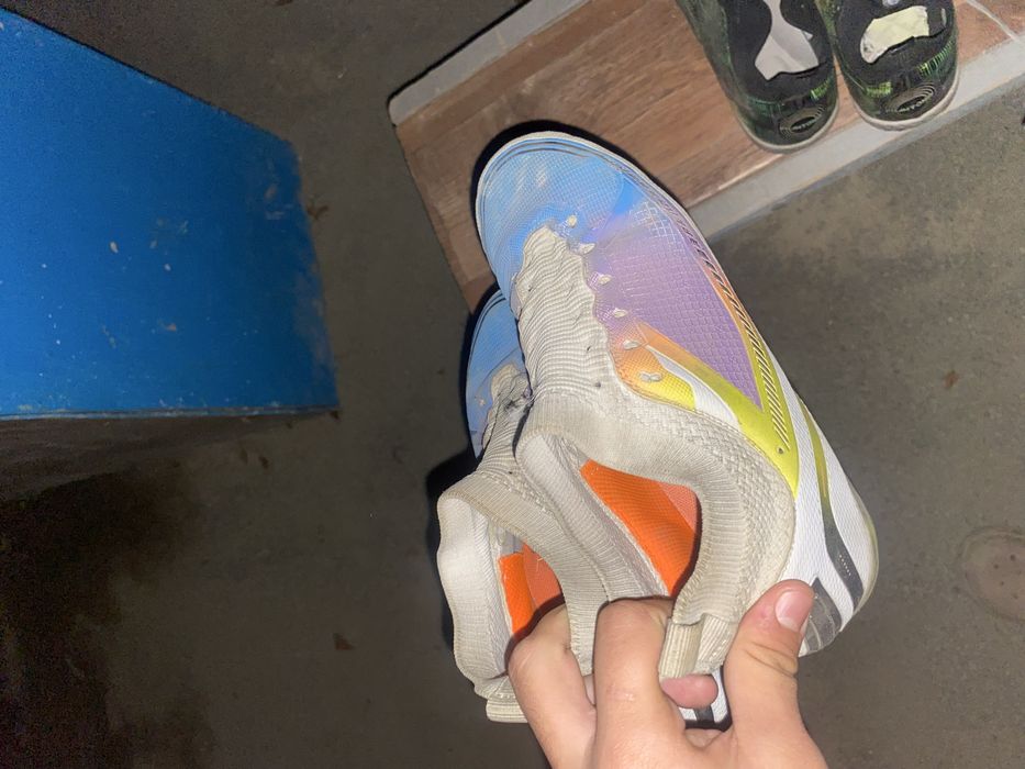 Бутсы предатор и адидас найк