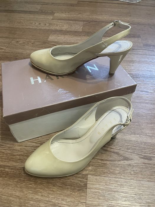 Туфли женские разные