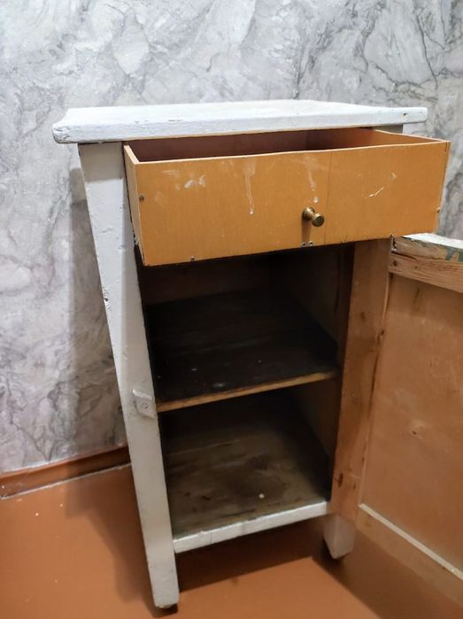 Тумбочка самоход