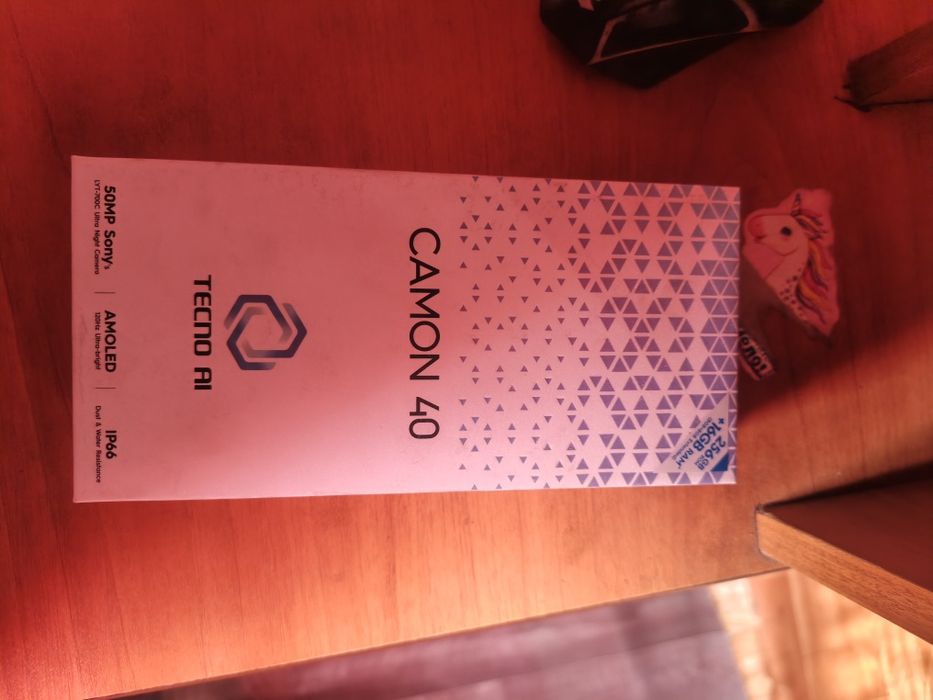 Продам телефон tecno