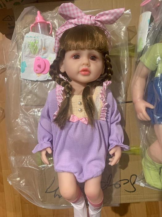 кукла в подарочной коробке