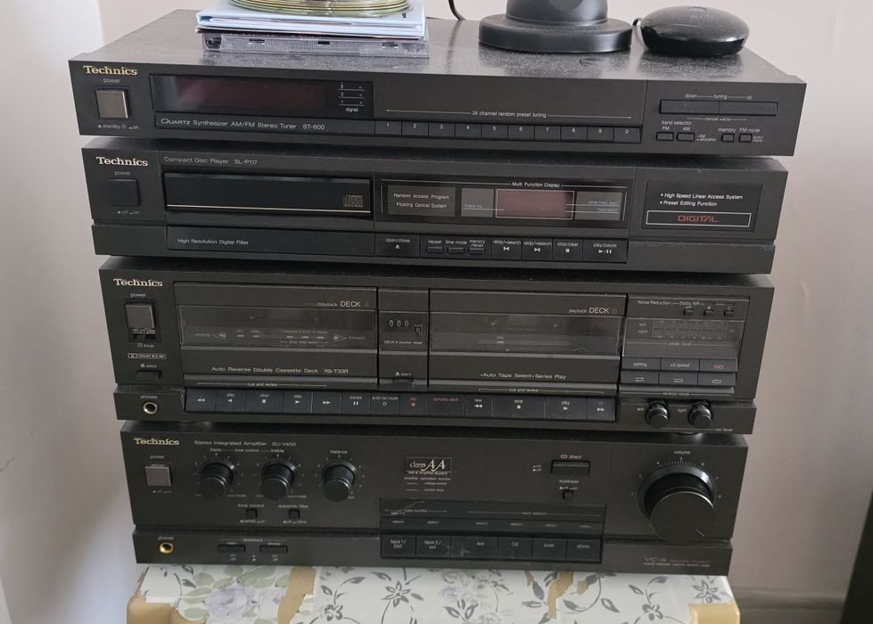 Качествен сет Technics с професионални тонколони SABA