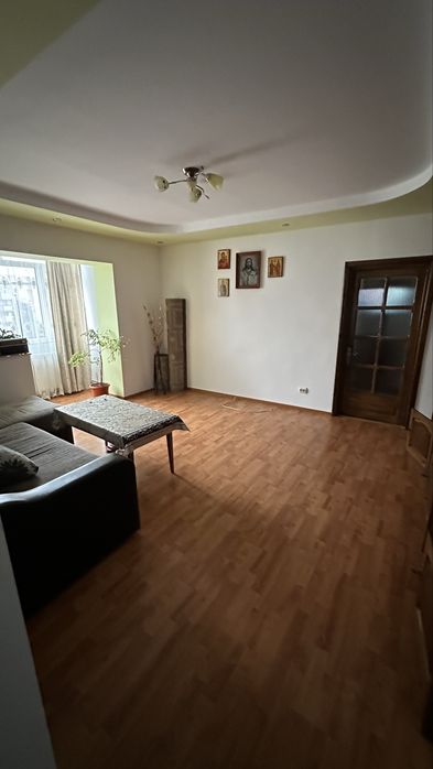 Inchiriez apartament