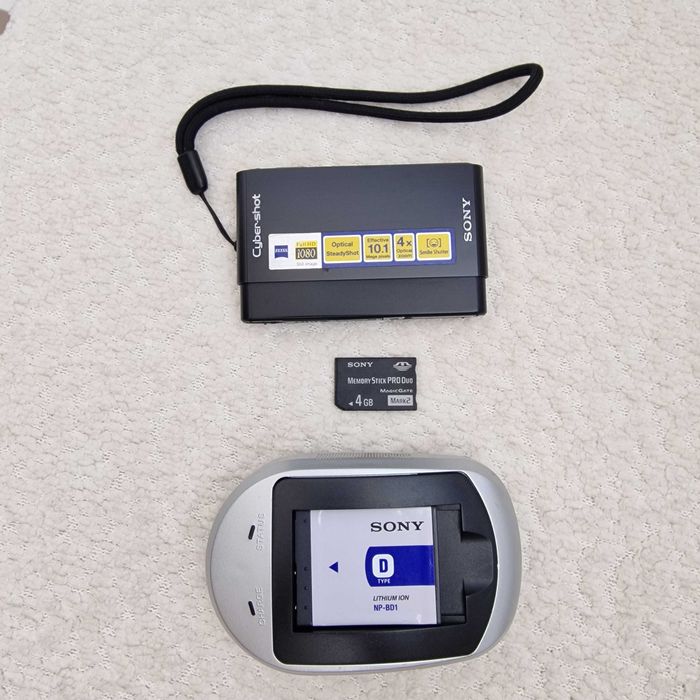 Sony Cybershot DSC T77