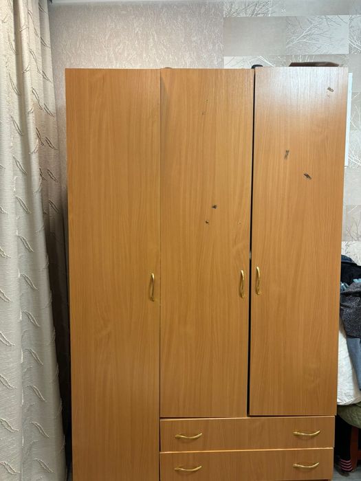 Продам шкаф состояние среднее