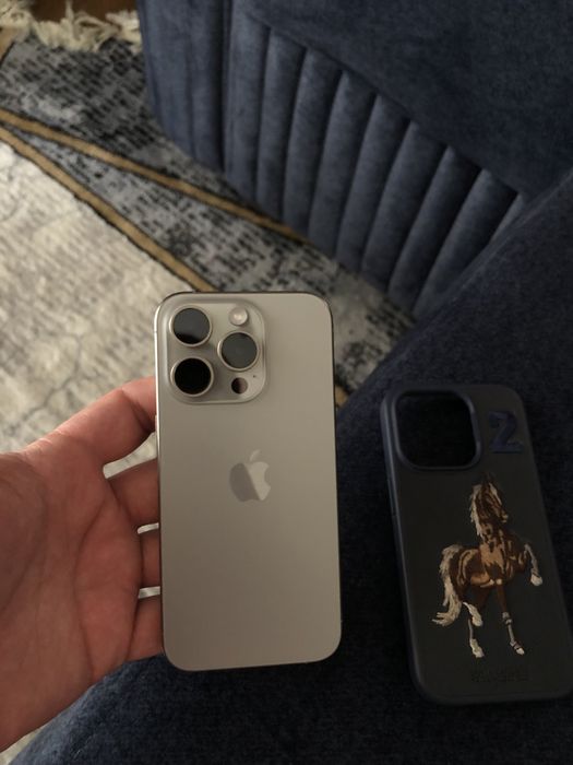 IPHONE 15pro natural