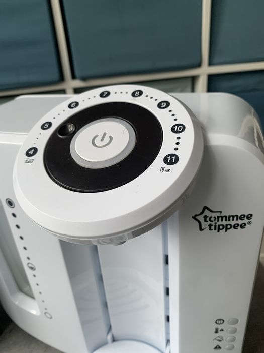 Машина за приготвяне на адаптирано мляко Tommee Tippee