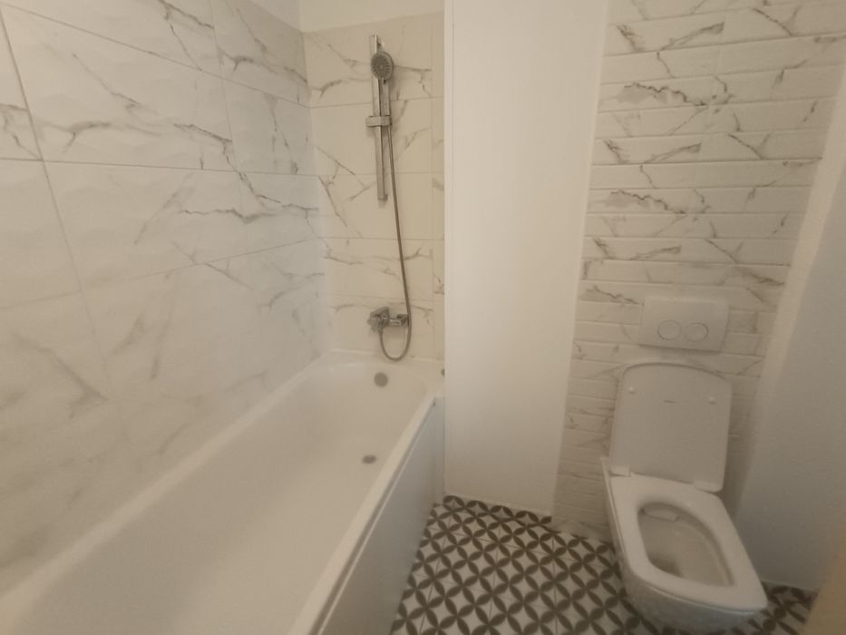 Închiriez apartament în XTower