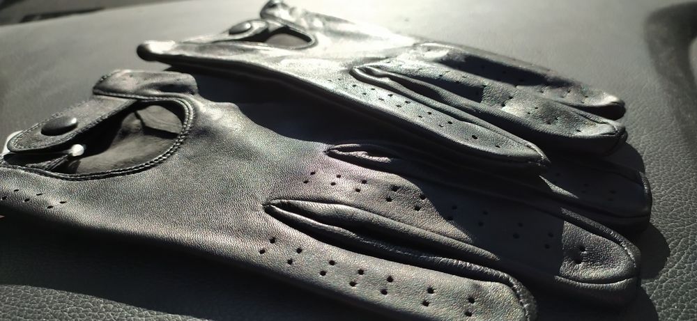 Кожени шофьорски ръкавици