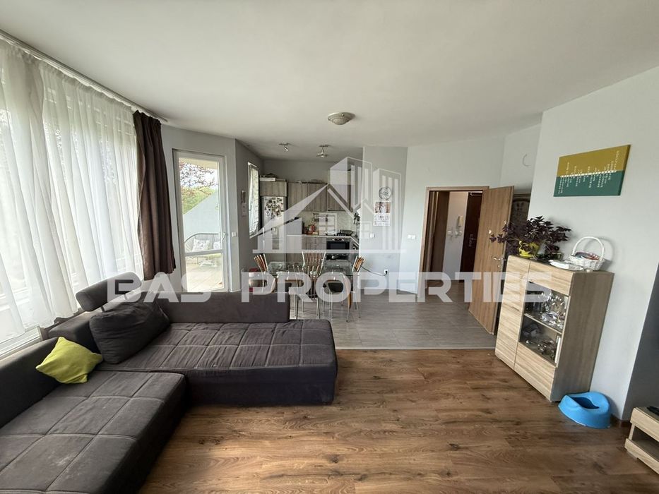 Продава се Тристаен апартамент в с. Волуяк, Област София-град - 122 кв.м за 1722 €/кв.м - Снимка #2