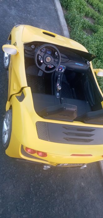 Детский пултлик феррари мошинча