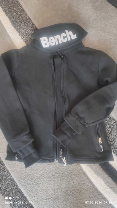 Дамски спортни суичъри