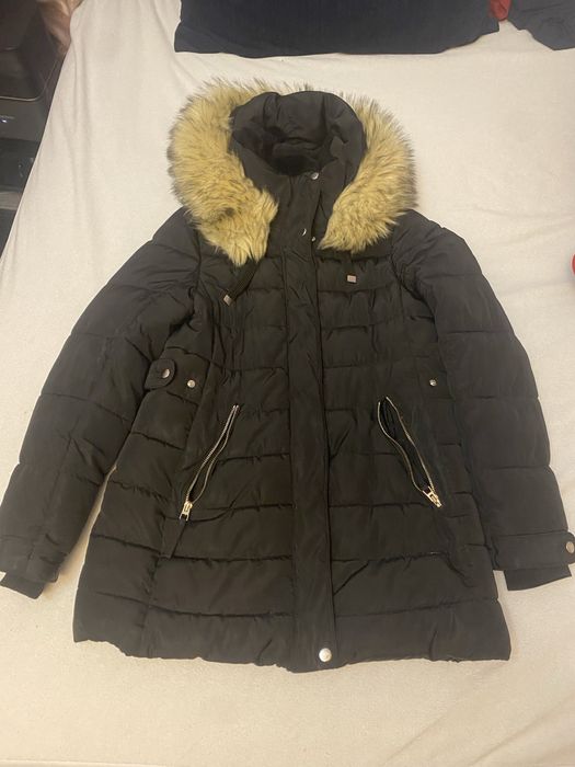 Vand geaca iarna Zara, stare foarte buna