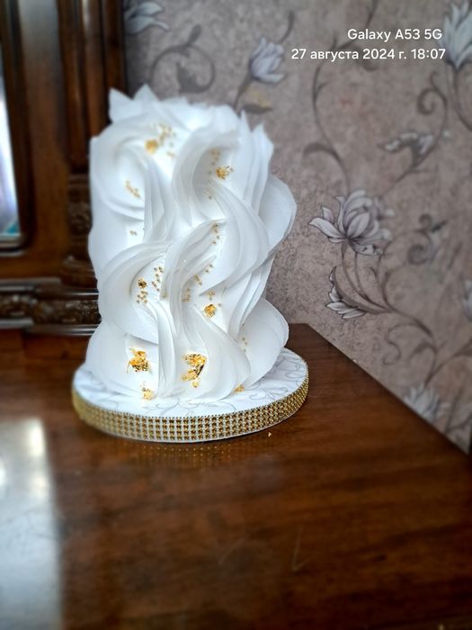 Toy, fotiha, hursandchilik kunlar uchun tort va shirinliklar