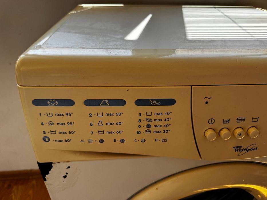 Пералня Whirlpool FL 5085 (за части или ремонт, работеща/ Стиральная машина