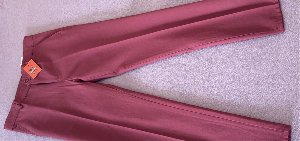 Официален костюм за момче! Неизползван за възраст 10/11 год.