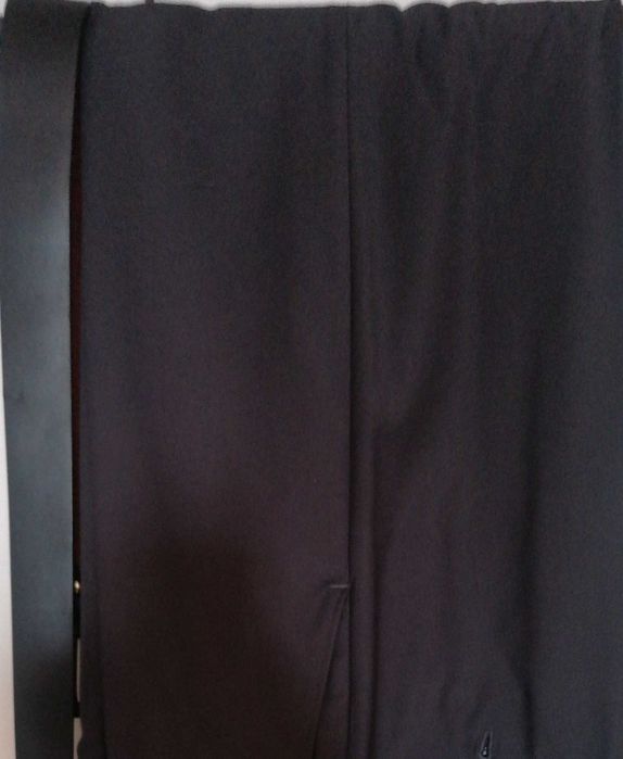 Sacou catifea fina elegant bleumarin cu pantaloni subtiri gri închis