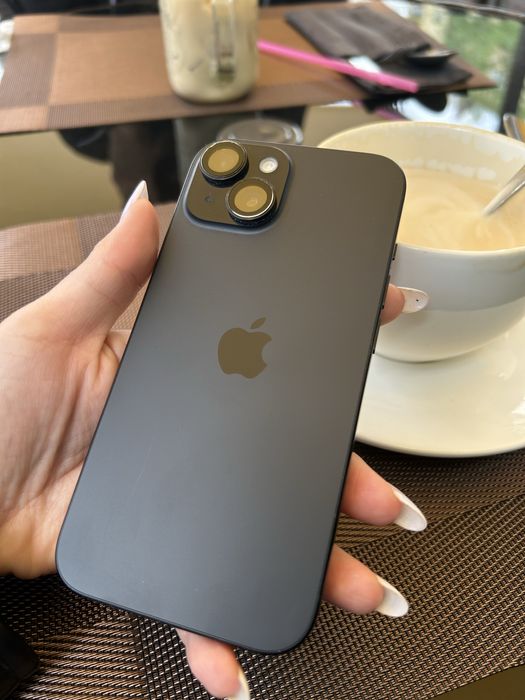 Продам Iphone 15, 128