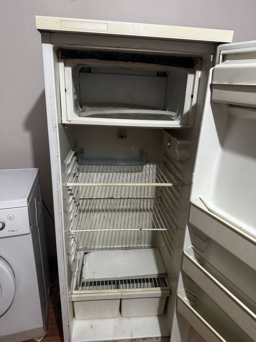 Продам холодильник в рабочем состояние