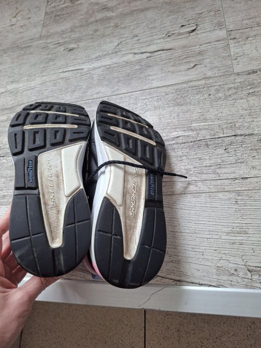 Skechers 38 номер