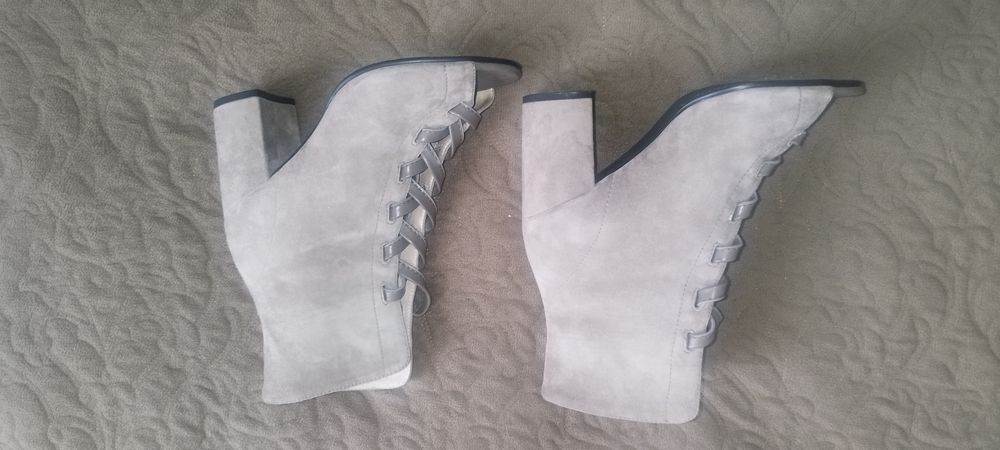 Продам туфли с открытым носком