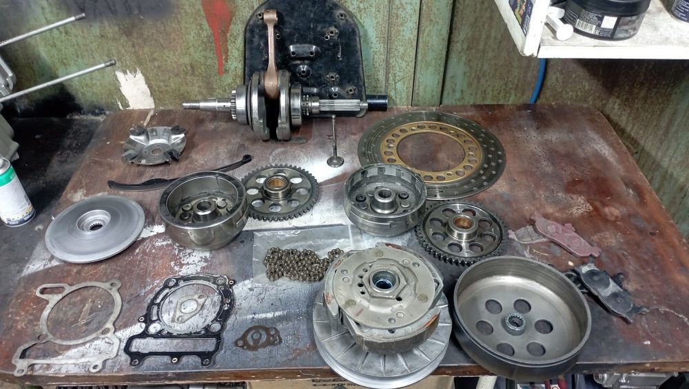 Продам мото запчасти